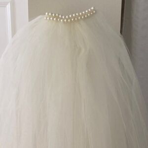 Elegant Cream Tulle Veil